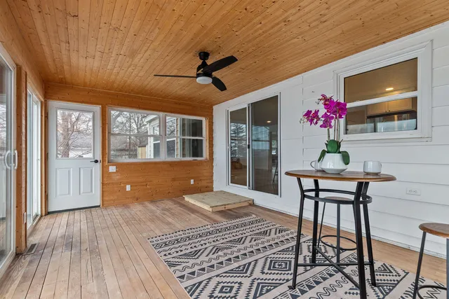 $499,900 | 752 Lakecrest Drive, Menasha, WI 54952