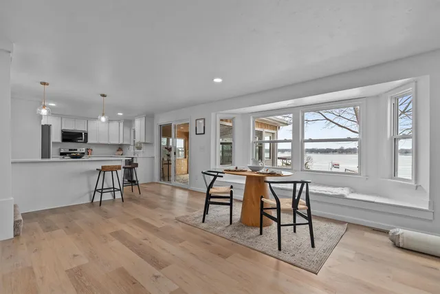 $499,900 | 752 Lakecrest Drive, Menasha, WI 54952