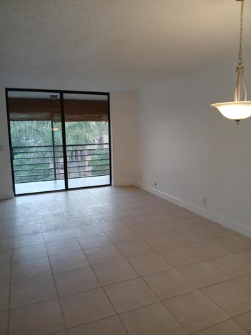 $1,495 | 4760 Lucerne Lakes Boulevard West, Unit 405, Lake Worth, FL 33467