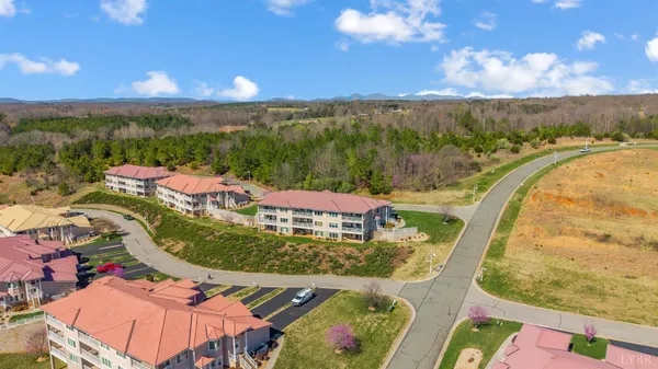 $659,000 | 1028 Siesta Key Court, Moneta, VA 24121