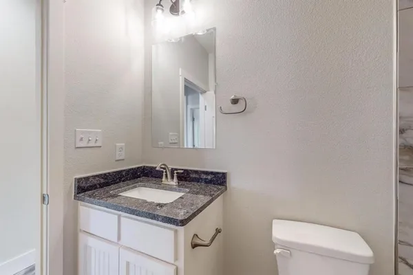 $320,000 | 2 Shoemaker Road, Bellevue, TX 76228