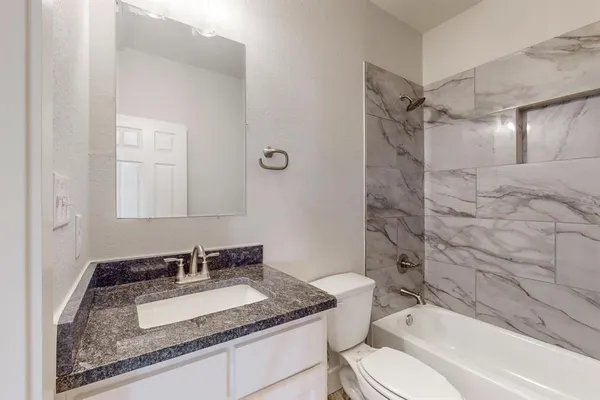 $320,000 | 2 Shoemaker Road, Bellevue, TX 76228