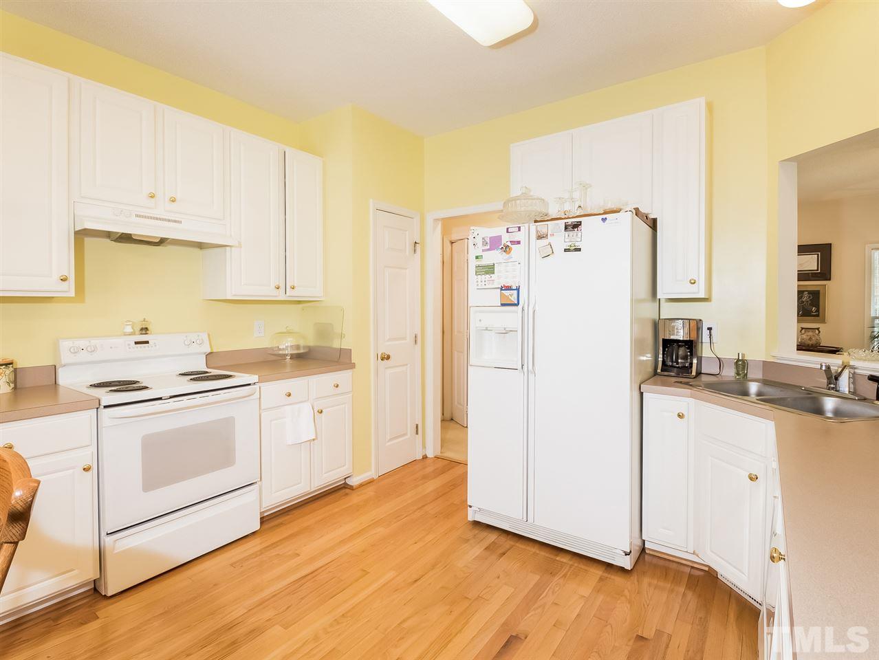 6908 Brigmore Court Raleigh, NC 27617 - Photo 8 of 23