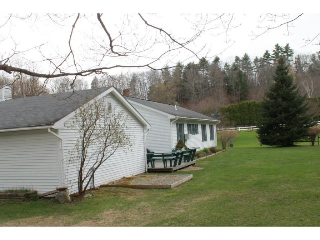 15 Ripple Lane Rockingham, VT 05101 - Photo 4 of 30