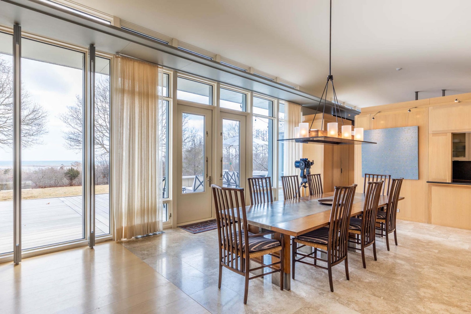 8 Snail Road Chilmark, MA 02535 - Photo 9 of 53 Dining room
