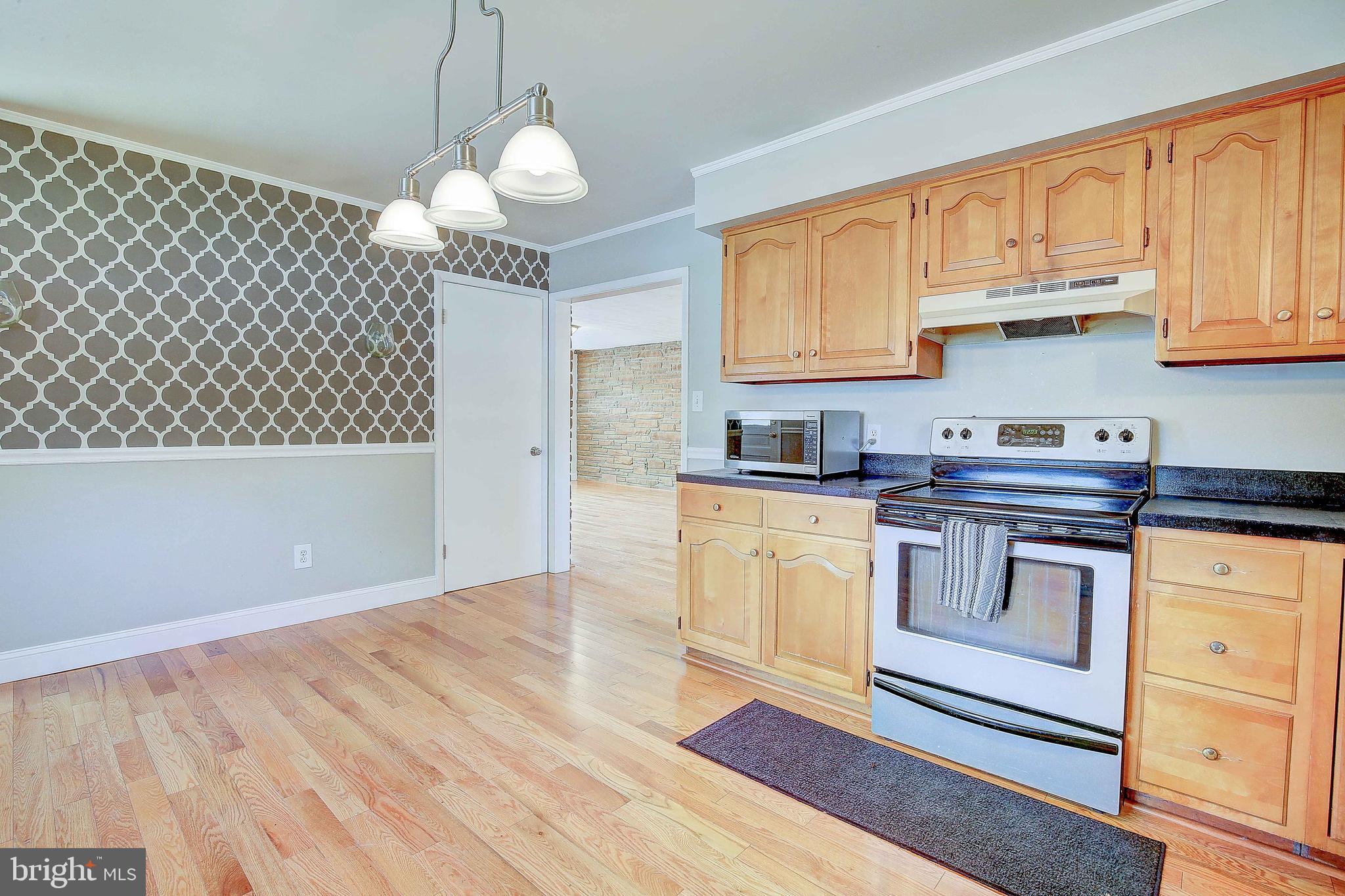 7820 Bertha Road Pasadena, MD 21122 - Photo 9 of 32 Gallery Image 9