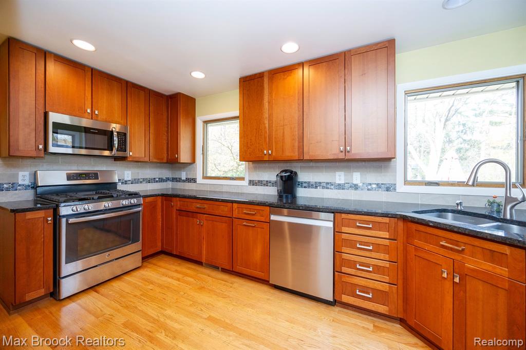 32773 Haverford Road Franklin, MI 48025 - Photo 10 of 29