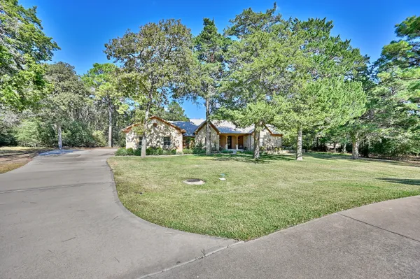 $889,000 | 404 St Andrews Drive, New Ulm, TX 78950