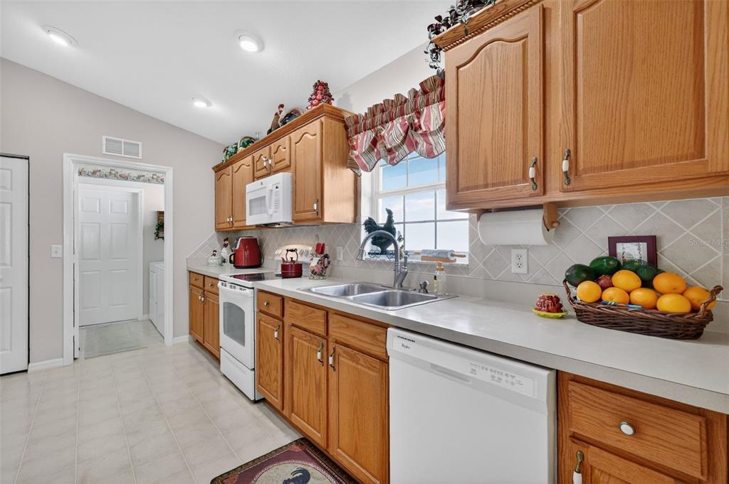 17532 Southeast 119th Circle Summerfield, FL 34491 - Photo 11 of 30