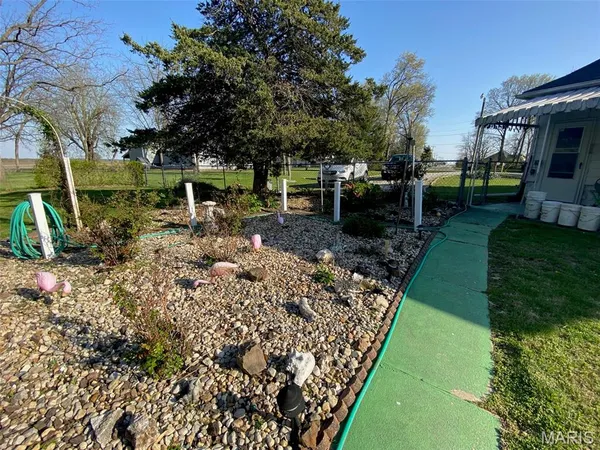 $73,500 | 638 East Ford Avenue, Witt, IL 62094