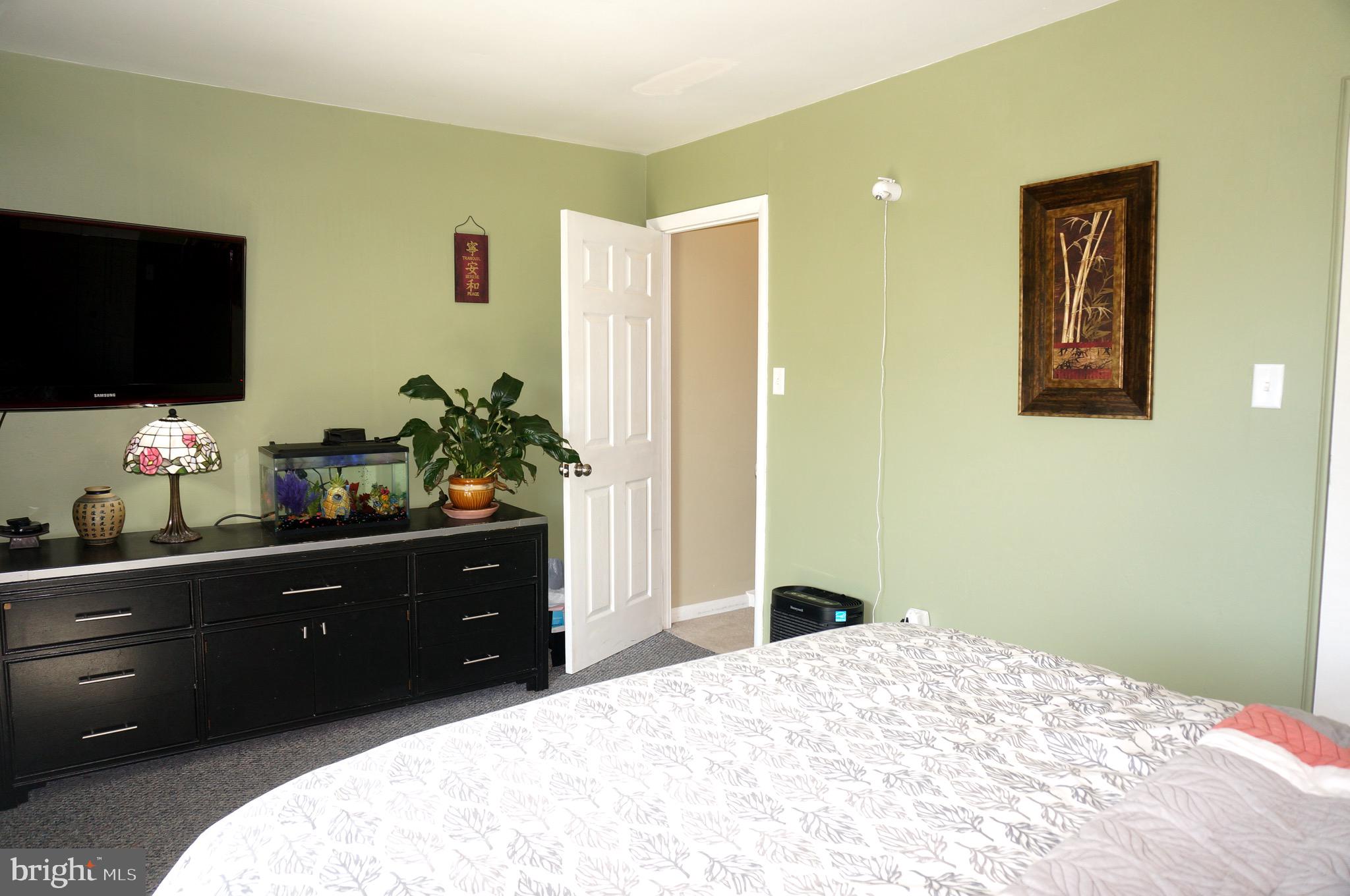 530 Mountain View Road Middletown, PA 17057 - Photo 23 of 39 Master Bedroom to Hallway Door