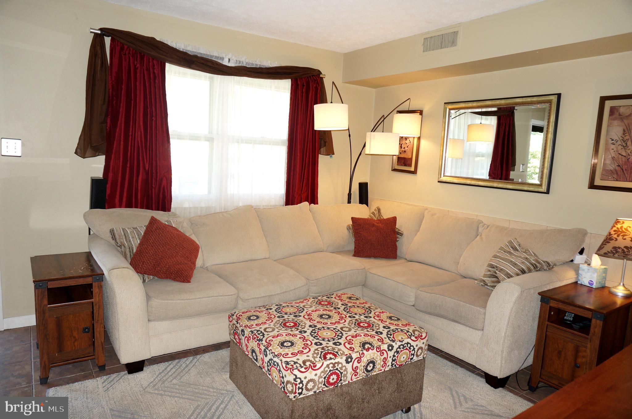 530 Mountain View Road Middletown, PA 17057 - Photo 5 of 39 Living Room Showing Front Windows