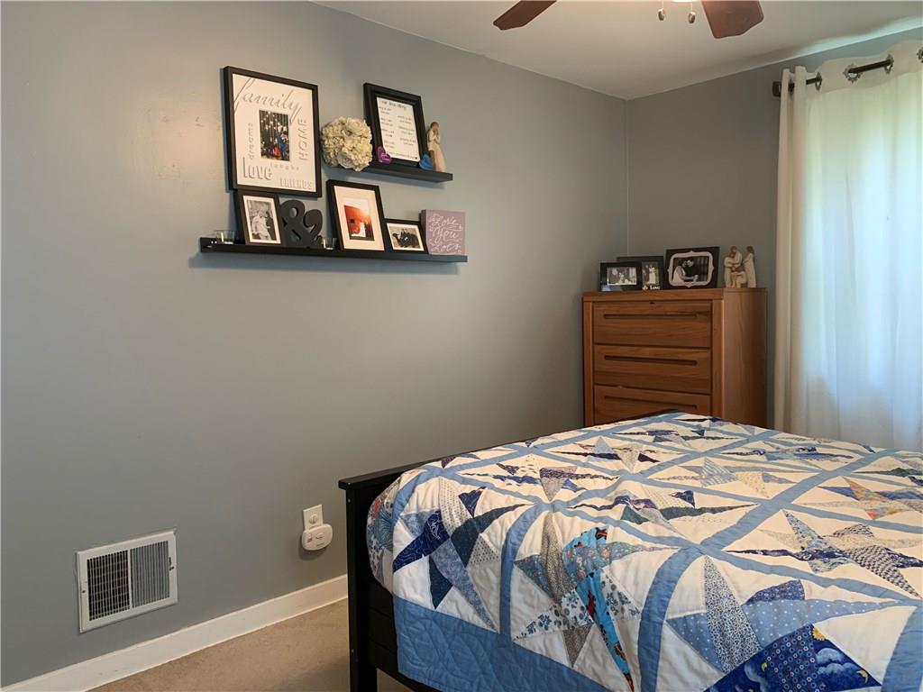 1140 Hazlett Road Pittsburgh, PA 15237 - Photo 20 of 25 Master bedroom with white 6 panel doors.