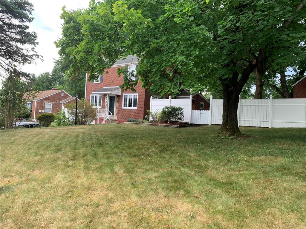 1140 Hazlett Road Pittsburgh, PA 15237 - Photo 4 of 25 Side patio