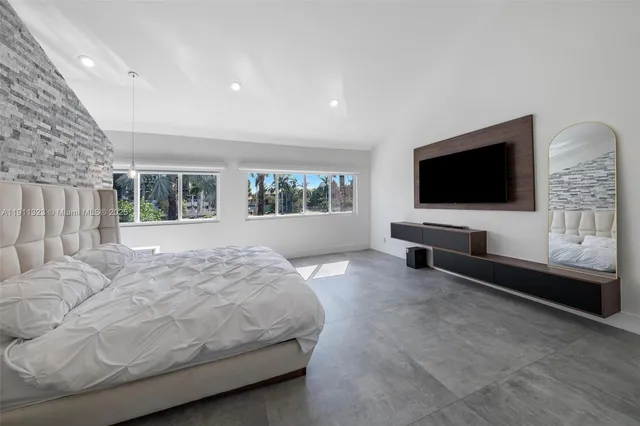 $3,990,000 | 449 Holiday Drive, Hallandale Beach, FL 33009