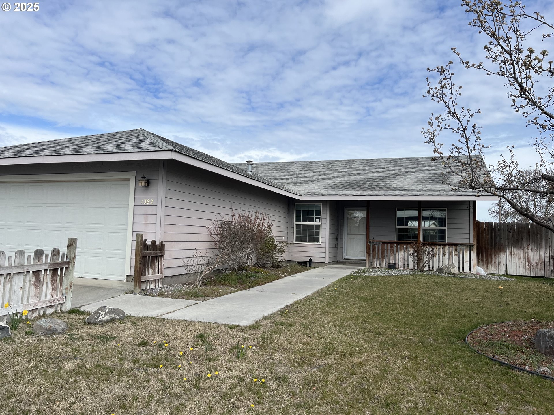 a house view with a outdoor space