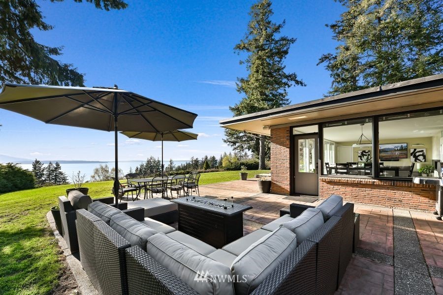 424 Fieldston Road Bellingham, WA 98225 - Photo 7 of 39 a view of outdoor space yard swimming pool and patio