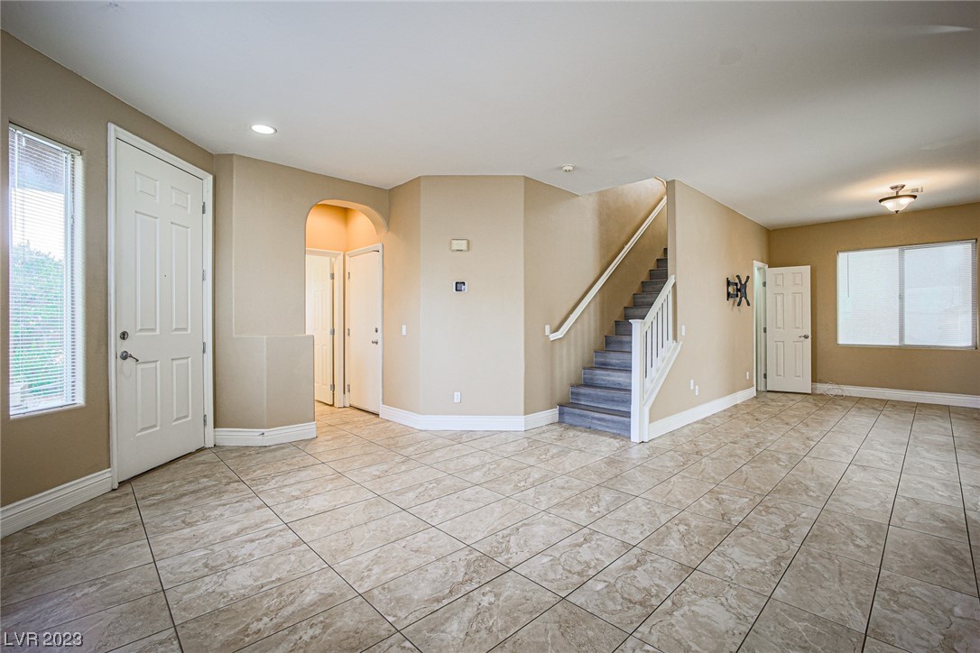 209 Short Ruff Way Las Vegas, NV 89148 - Photo 6 of 44 Gallery Image 6