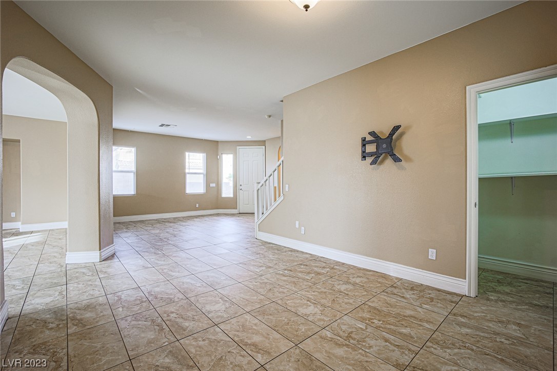 209 Short Ruff Way Las Vegas, NV 89148 - Photo 7 of 44 Gallery Image 7
