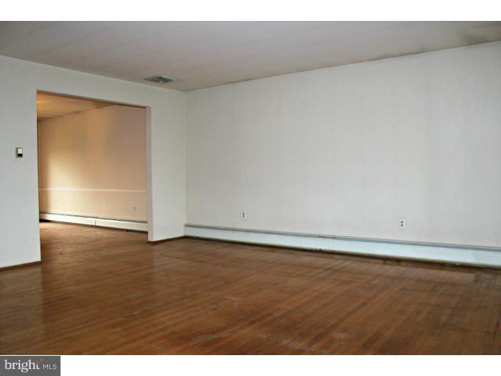 63 Schott Road Perkasie, PA 18944 - Photo 11 of 25 Living Room