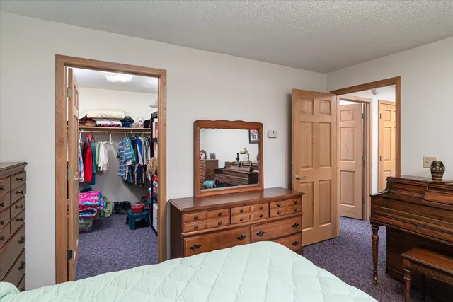 $500,000 | 61651 Hawk Point Road, Ferryville, WI 54628