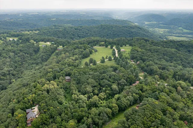 $500,000 | 61651 Hawk Point Road, Ferryville, WI 54628