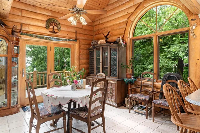 $500,000 | 61651 Hawk Point Road, Ferryville, WI 54628