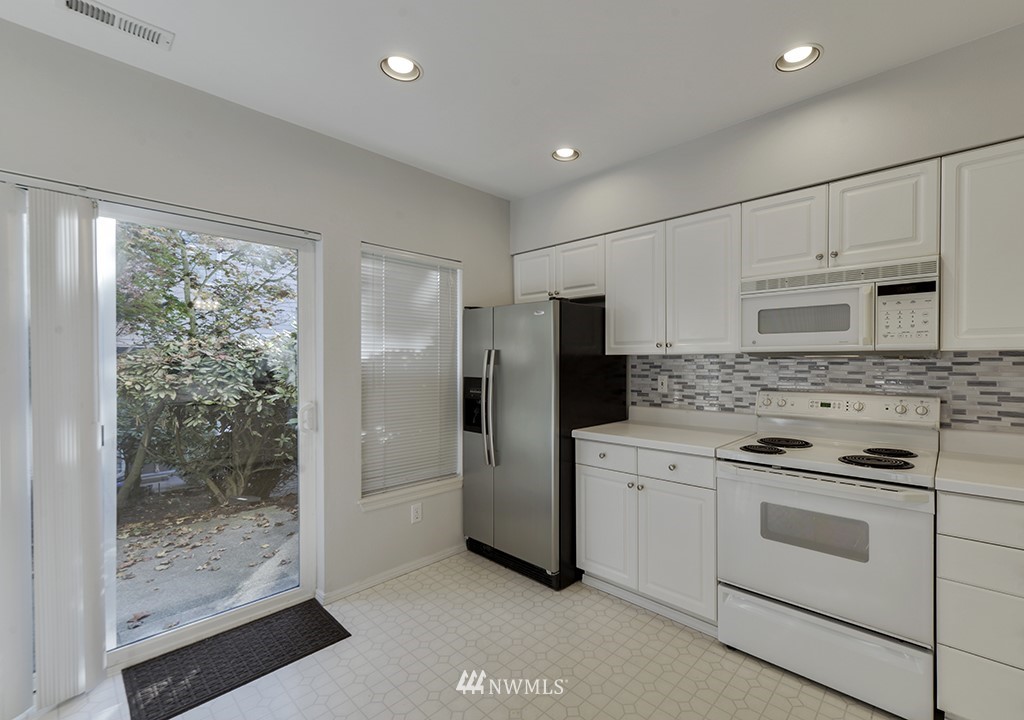 4808 Northeast Sunset Boulevard, Unit G102 Renton, WA 98059 - Photo 2 of 25 Gallery Image 2