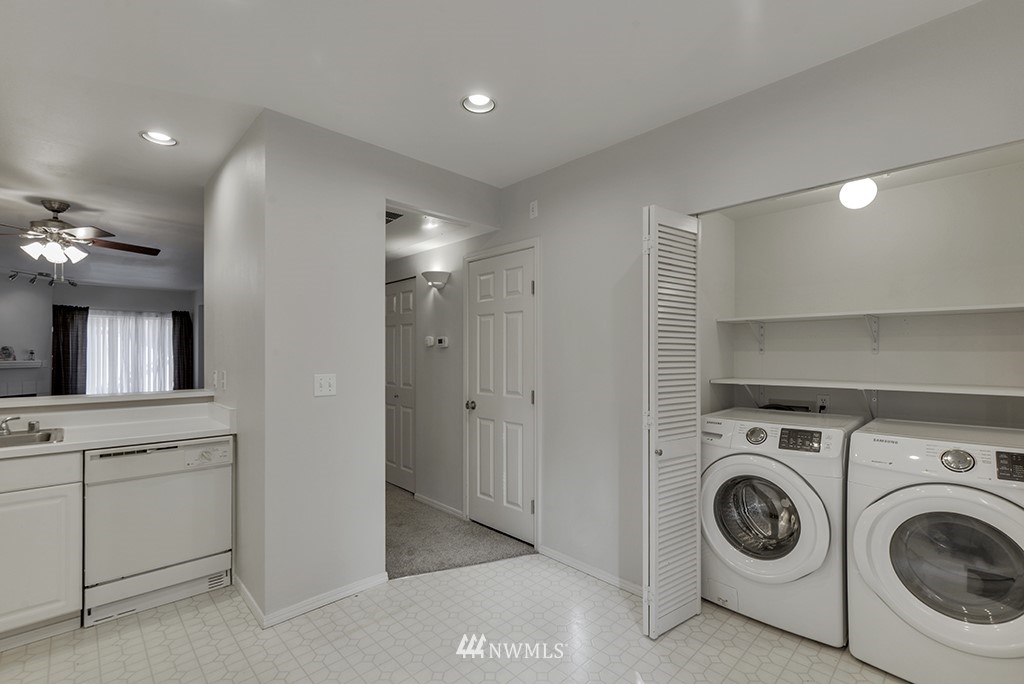 4808 Northeast Sunset Boulevard, Unit G102 Renton, WA 98059 - Photo 4 of 25 Gallery Image 4