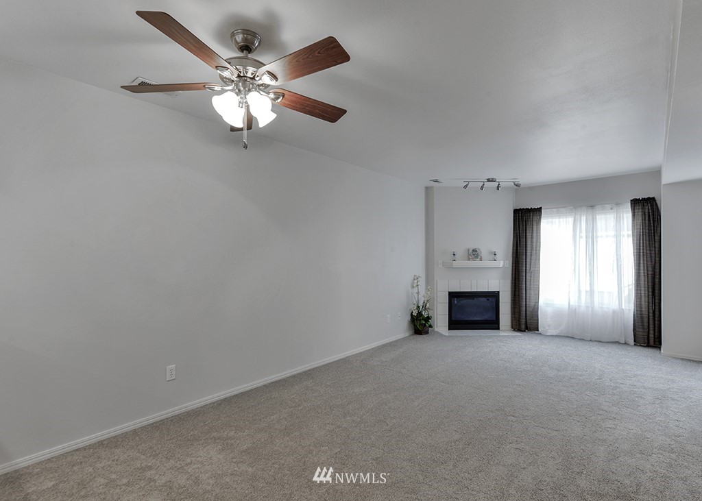 4808 Northeast Sunset Boulevard, Unit G102 Renton, WA 98059 - Photo 5 of 25 Gallery Image 5