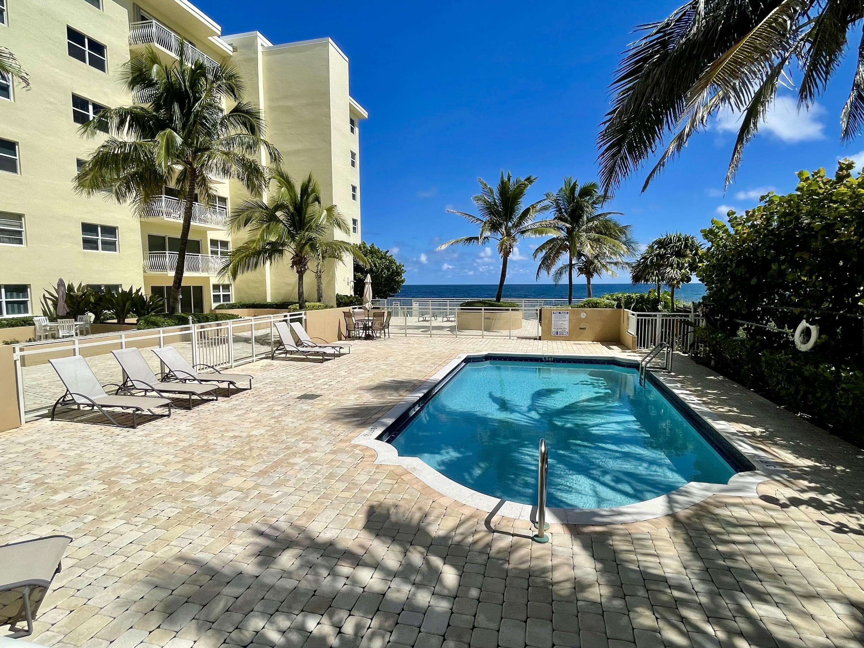 310 South Ocean Boulevard, Unit 305 Boca Raton, FL 33432 - Photo 4 of 25 IMG_1536
