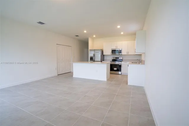 $4,350 | Homestead, Homestead, FL 33035