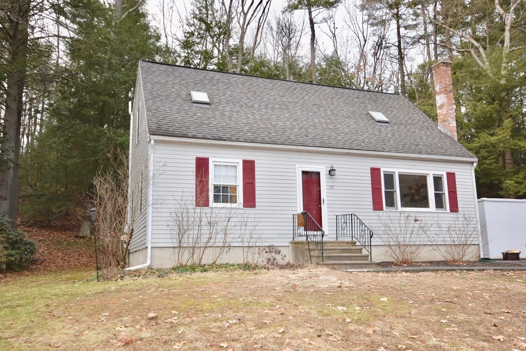 137 Logtown Road Amherst, MA 01002 - Photo 1 of 21 Gallery Image 1