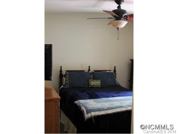 40 A Queen Road Candler, NC 28715 - Photo 6 of 12 Gallery Image 6