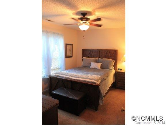 40 A Queen Road Candler, NC 28715 - Photo 10 of 12 Gallery Image 10