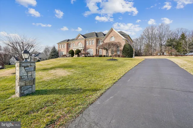 $2,499,900 | 11046 Heathland Drive, Oakton, VA 22124