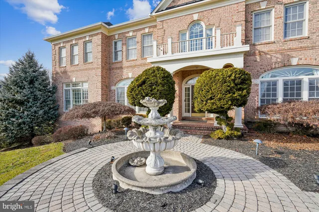 $2,499,900 | 11046 Heathland Drive, Oakton, VA 22124