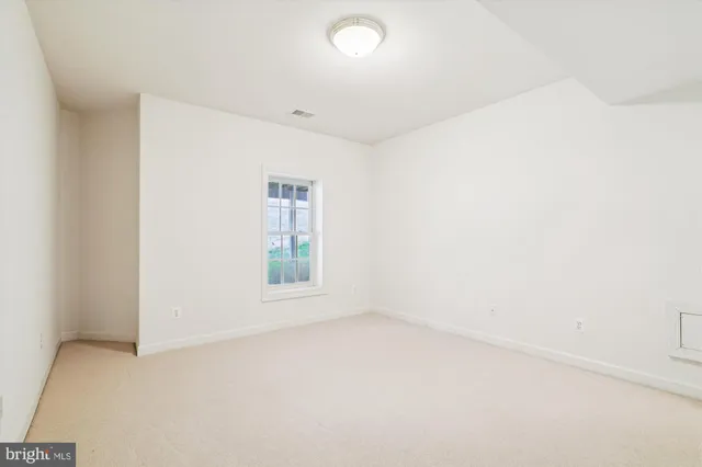 $2,499,900 | 11046 Heathland Drive, Oakton, VA 22124