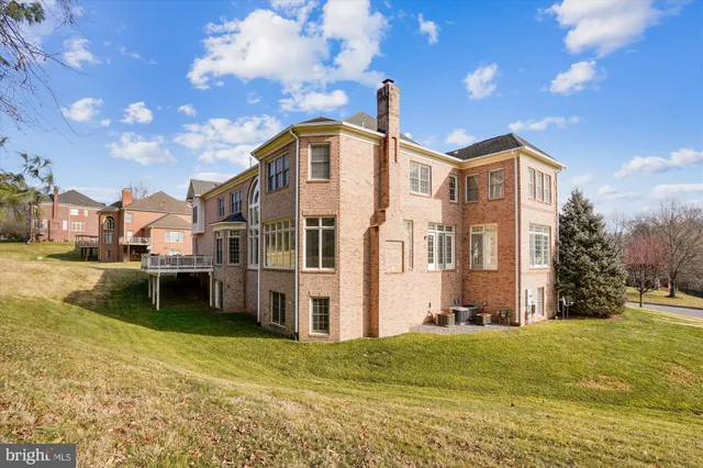 $2,499,900 | 11046 Heathland Drive, Oakton, VA 22124