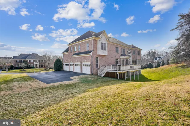 $2,499,900 | 11046 Heathland Drive, Oakton, VA 22124