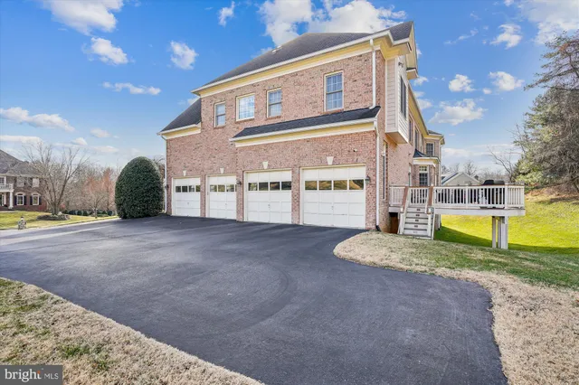$2,499,900 | 11046 Heathland Drive, Oakton, VA 22124
