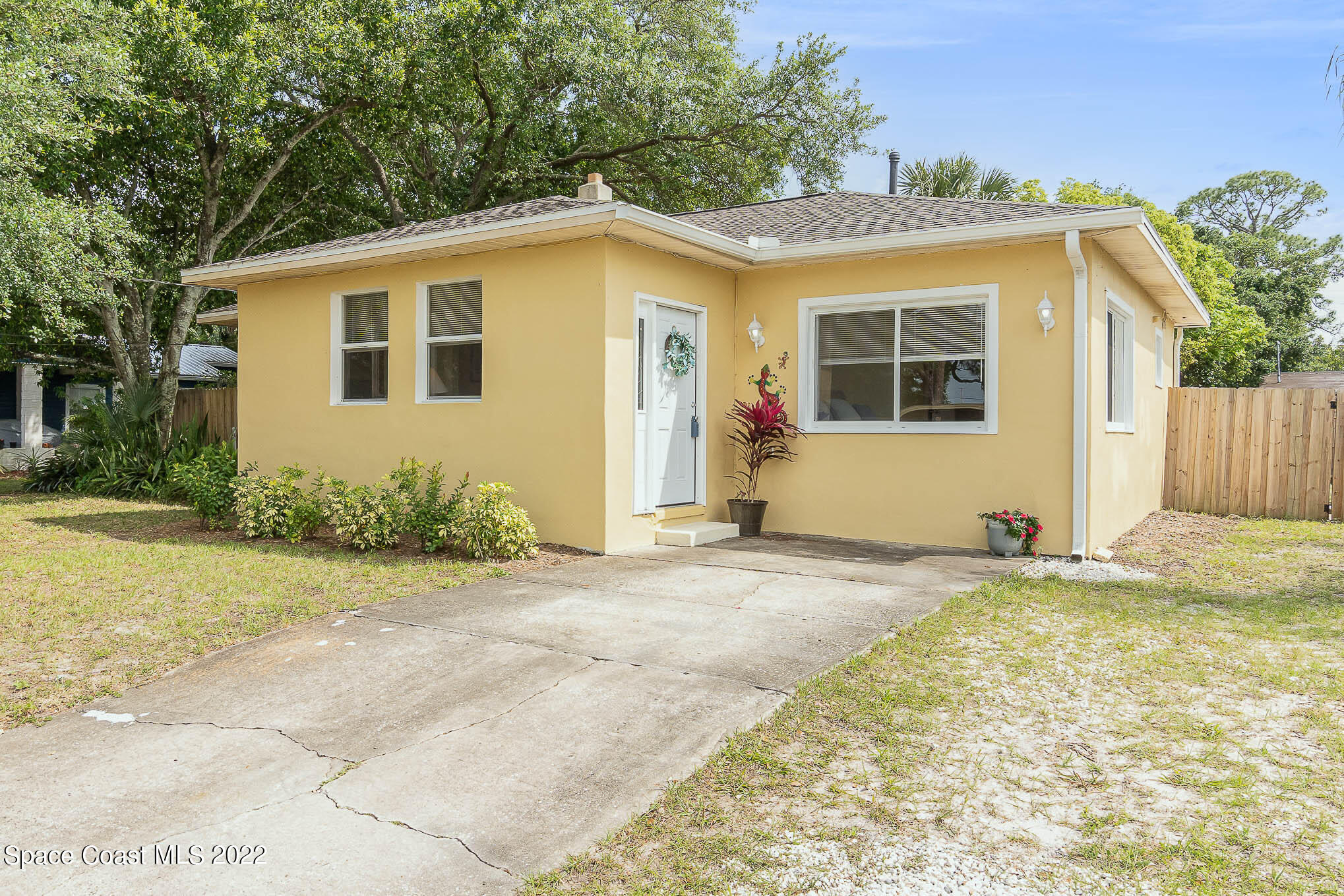 147 Beverly Street Titusville, FL 32780 - Photo 3 of 26 4609CEAE-420A-4AB1-B01D-FC574C9094F0