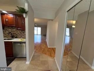 $260,000 | 1005 Valley Glen Road, Unit 237, Elkins Park, PA 19027