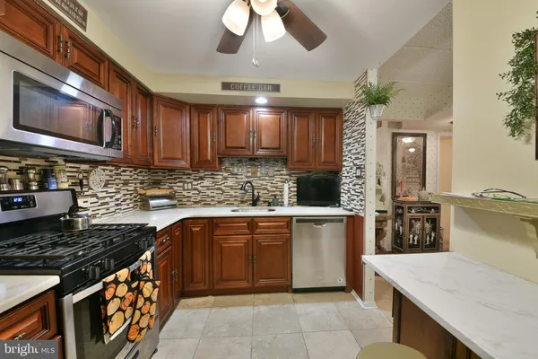 $260,000 | 1005 Valley Glen Road, Unit 237, Elkins Park, PA 19027