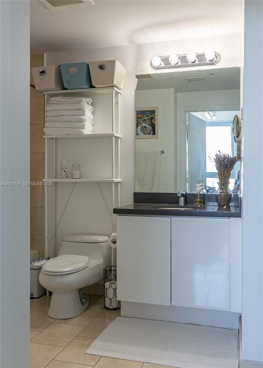 90 Southwest 3rd Street, Unit 1611 Miami, FL 33130 - Photo 11 of 44