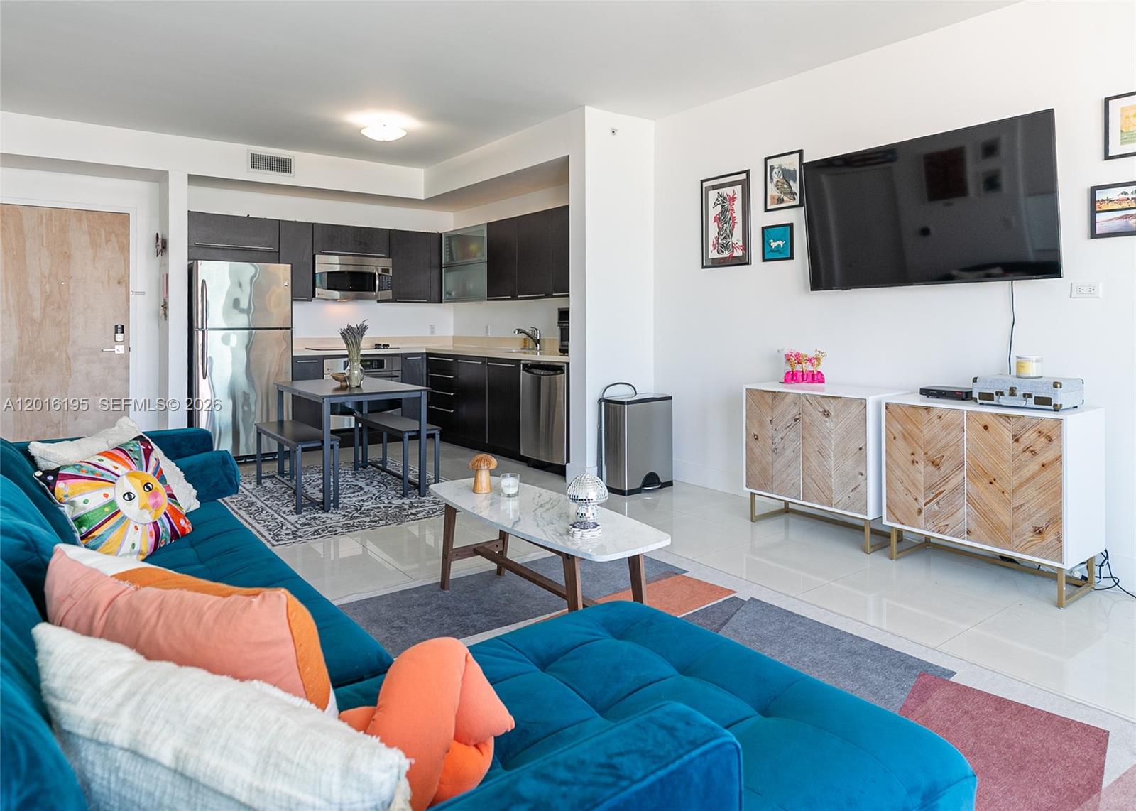 90 Southwest 3rd Street, Unit 1611 Miami, FL 33130 - Photo 2 of 44