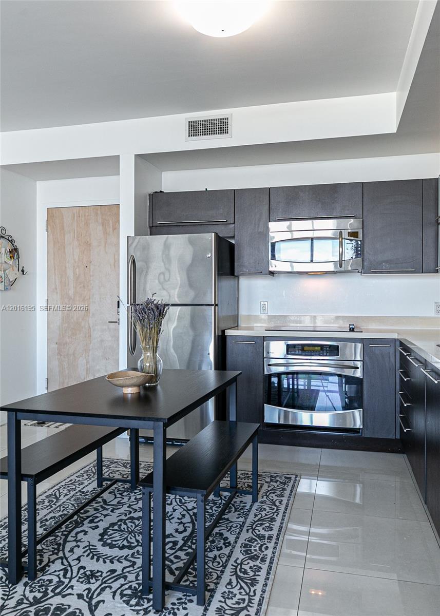 90 Southwest 3rd Street, Unit 1611 Miami, FL 33130 - Photo 6 of 44