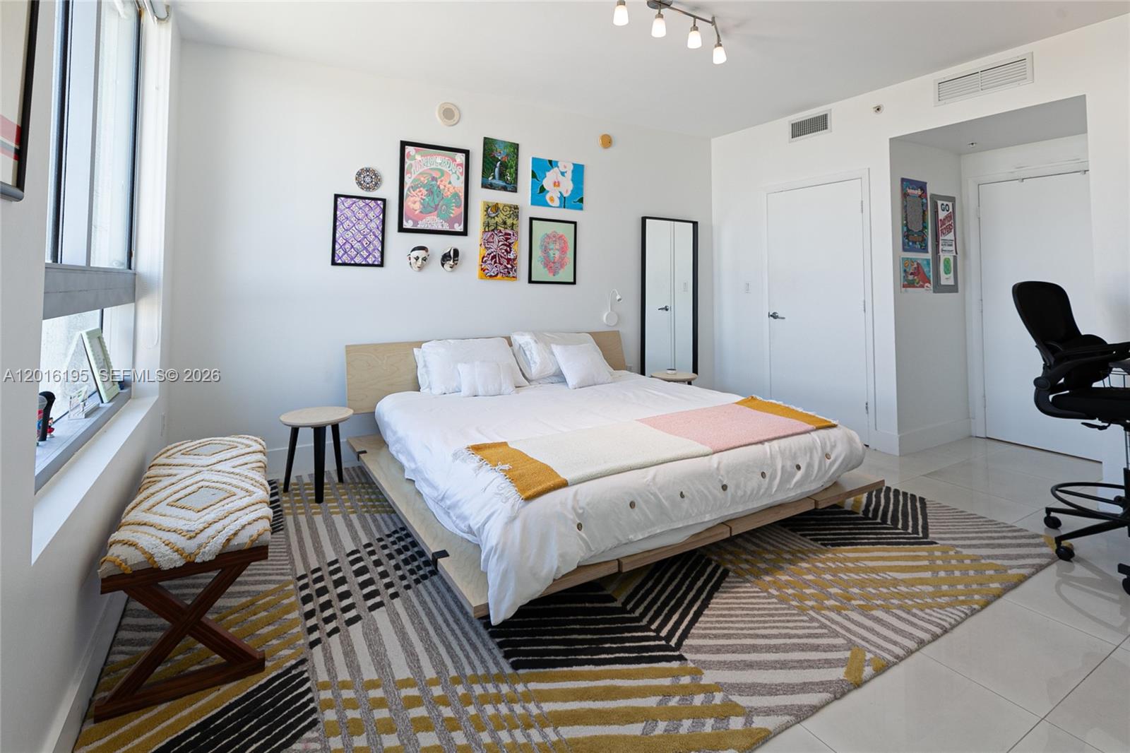 90 Southwest 3rd Street, Unit 1611 Miami, FL 33130 - Photo 7 of 44