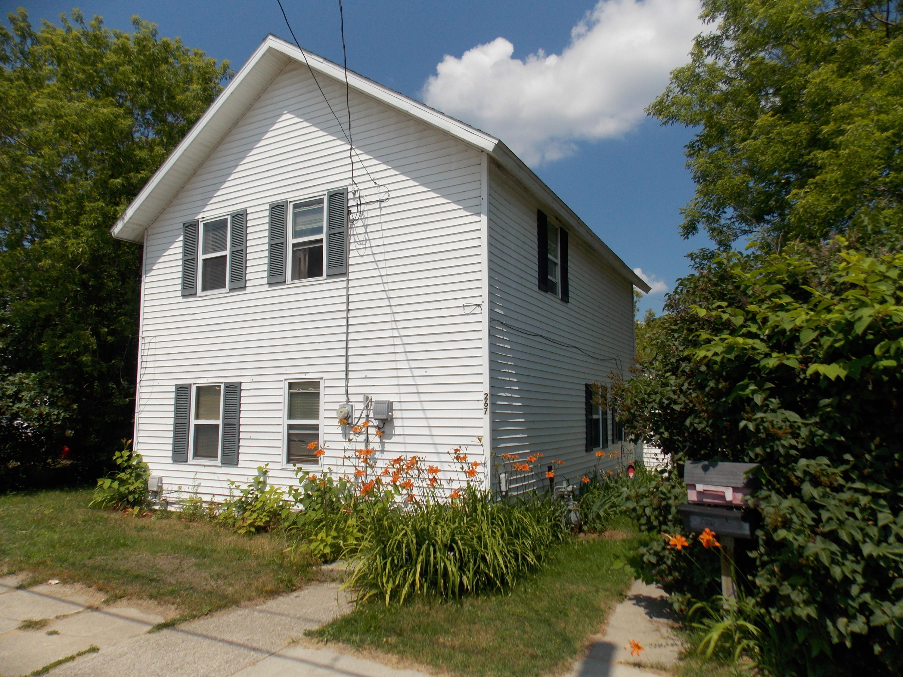 267 Duncan Avenue Cheboygan, MI 49721 - Photo 1 of 15 Gallery Image 1