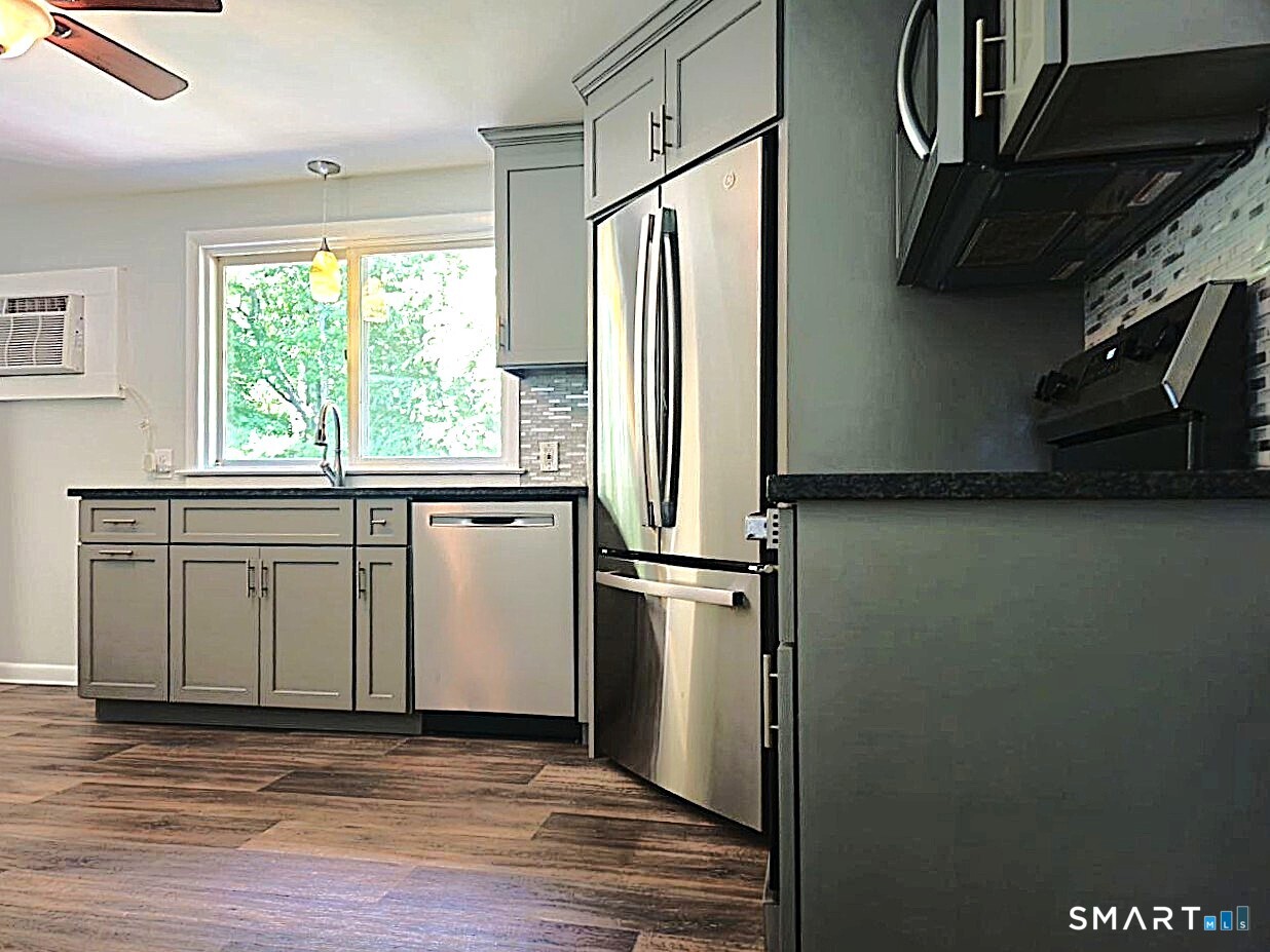 32 Ronald Road Plymouth, CT 06786 - Photo 7 of 40